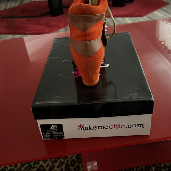 This is a very nice comfortable platform shoe - Picture 4 of 4